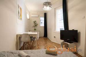 Prodajemo renoviranu, nameštenu 0.5, 26m2, kod Politike